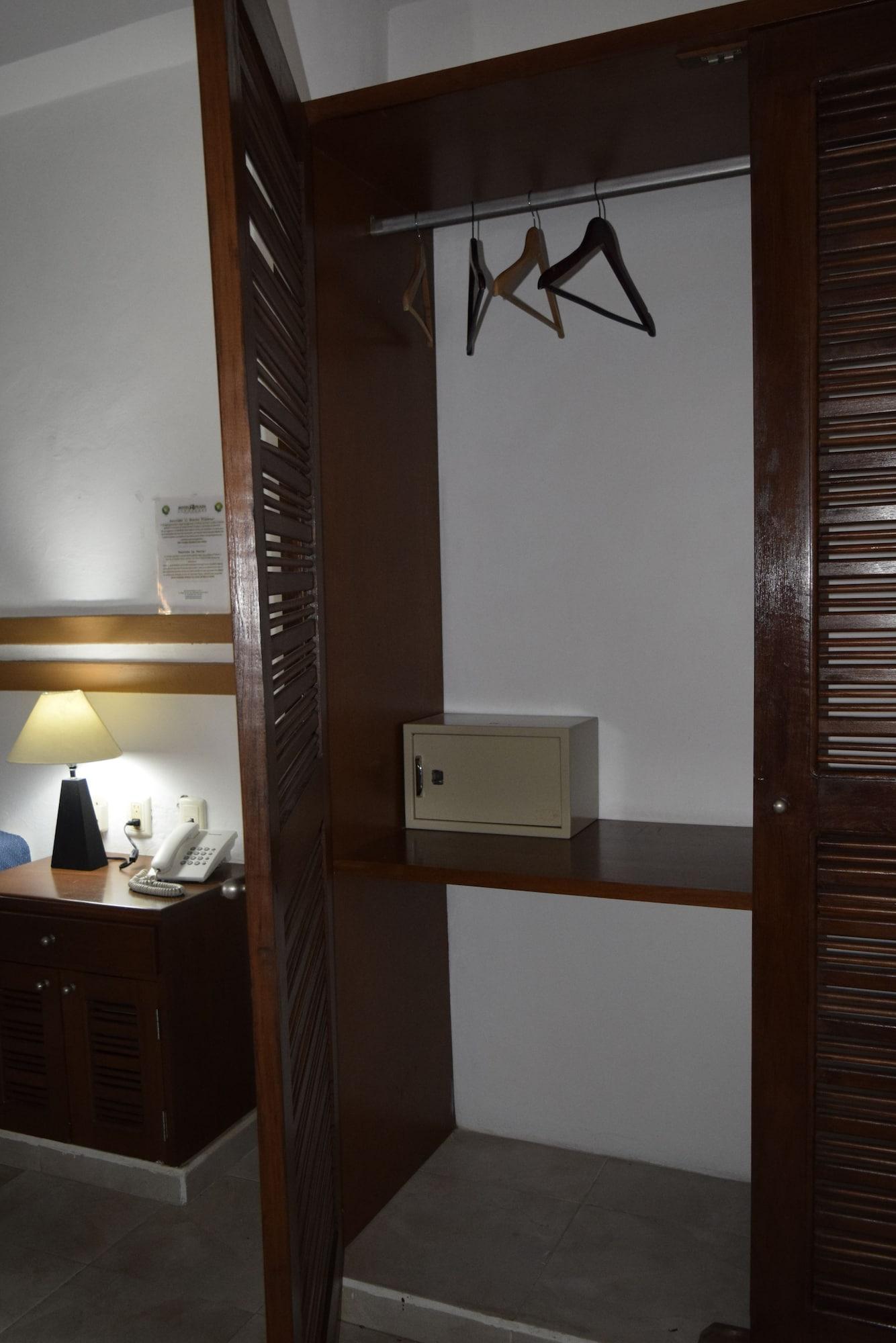 Hotel Plaza Almendros, Isla Mujeres Zewnętrze zdjęcie