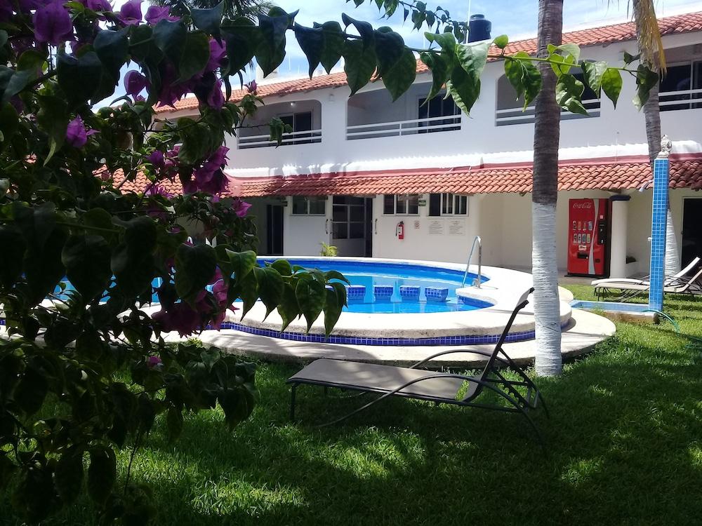 Hotel Plaza Almendros, Isla Mujeres Zewnętrze zdjęcie