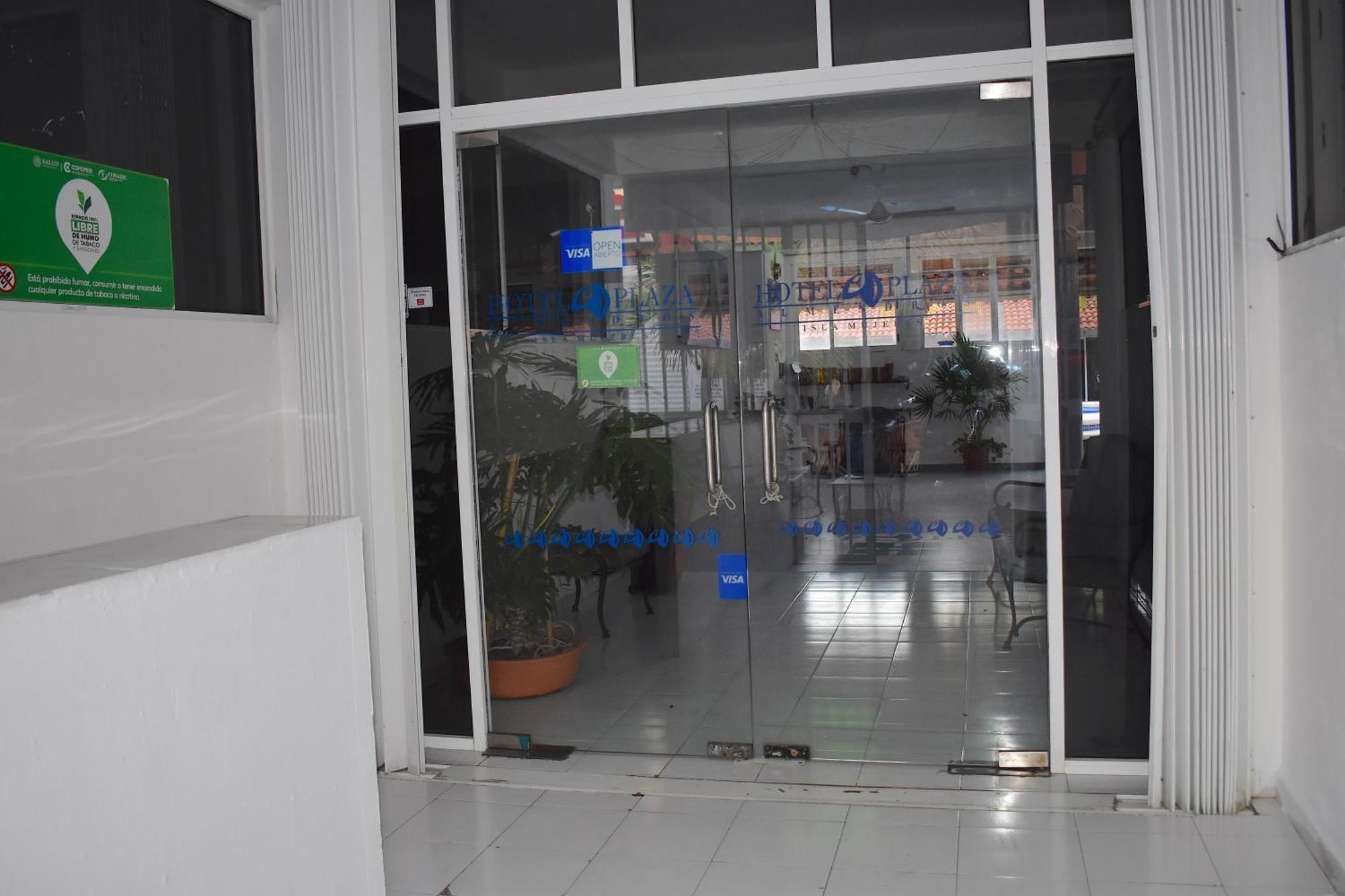 Hotel Plaza Almendros, Isla Mujeres Zewnętrze zdjęcie